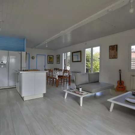 Maison Du Sentier Du Littoral 4* Гюжан-Местрас