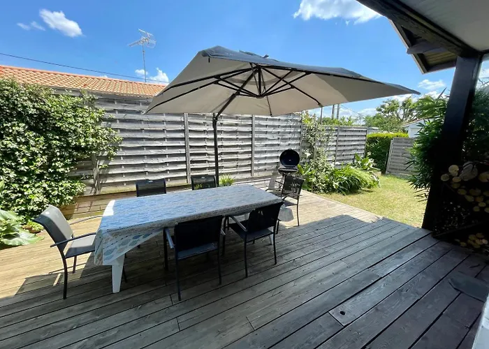 Maison Du Sentier Du Littoral