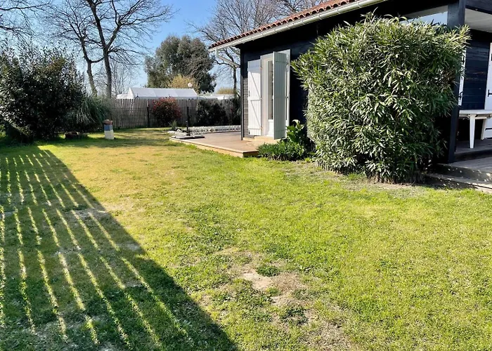 Maison Du Sentier Du Littoral